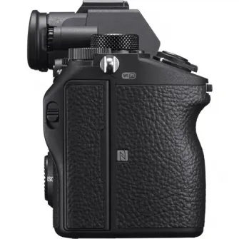 Aparat foto Mirrorless Sony Alpha A7III, 24.2 MP, Full-Frame, Body, E-Mount, 4K HDR, 4D Focus, Wi-Fi, NFC, ISO 100-51200, Negru
