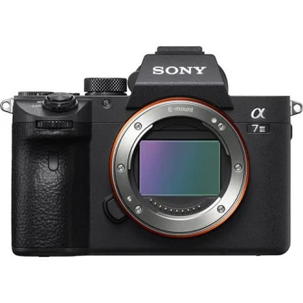 Aparat foto Mirrorless Sony Alpha A7III, 24.2 MP, Full-Frame, E-Mount, 4K HDR, 4D Focus, Wi-Fi, NFC, ISO 100-51200, Negru + Obiectiv SEL24105G 24-105 mm, Negru
