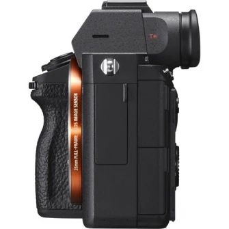 Aparat foto Mirrorless Sony Alpha A7III, 24.2 MP, Full-Frame, E-Mount, 4K HDR, 4D Focus, Wi-Fi, NFC, ISO 100-51200, Negru + Obiectiv SEL24105G 24-105 mm, Negru