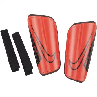 Aparatori fotbal Nike Mercurial Hardshell, marime M, rosu