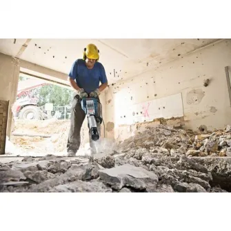 Ciocan demolator Bosch Professional GSH 16-28, 1750 W, 41 J, sistem antivibratii, valiza speciala