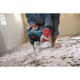 Ciocan Rotopercutor SDS plus Bosch Professional GBH 3-28 DRE, 800 W, 3.1 J, protectie suprasarcina, valiza plastic