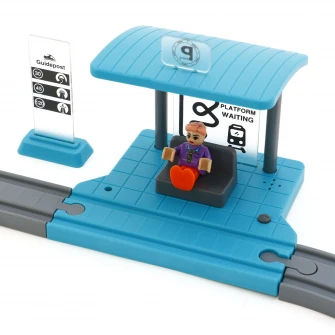 Circuit tren electric cu lumini si sunete, M-Toys City Rail cu accesorii, 63 piese, Verde