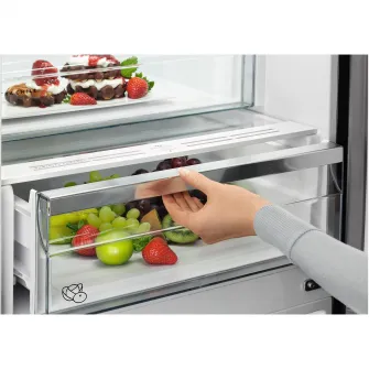 Combina frigorifica incorporabila Electrolux ENT6MD18S3, 249 l, Multiflow, Usa reversibila, Control electronic, Fresh Frost Free, Clasa D, H 177.2 cm