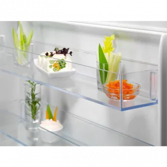 Combina frigorifica incorporabila Electrolux LNS5LE18S, 271 l, Usa reversibila, Control electronic, Ventilator, Clasa E, H 178 cm