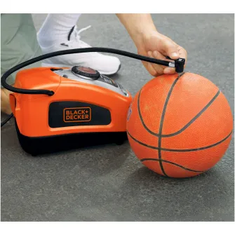 Compresor auto portabil Black & Decker ASI300, 11bar/160PSI, alimentare 230V dar si 12V DC adaptor bricheta, debit aer 9L/min, display LED, functie setare presiune automata, cablu alimentare 1.8m, accesorii