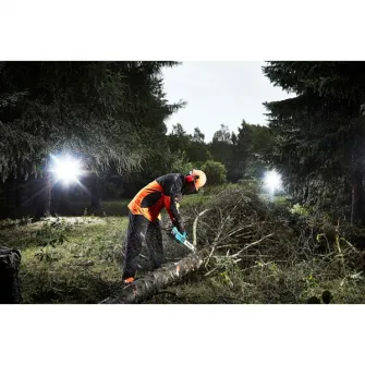 Drujba (fierastrau electric) cu lant pe acumulator Makita DUC254CZ,18 V,lungime lama 25 cm,viteza lant 22.5 m/s,pas lant 1/4,canelura lant 1.3 mm,fara incarcator si acumulator in setul de livrare