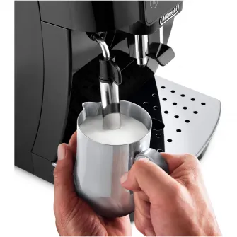 Espressor automat De’Longhi Magnifica Start ECAM220.21.B, 1450W, 1,8l, 15 bar,sistem de spumare lapte manual, Negru