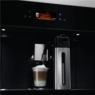Espressor incorporabil automat Electrolux Seria 900 PRO, Control touch, 12 programe, Display TFT activ, Capacitate rezervor apa 2.5 l, Capacitate rasnita 350 grame, Indicator reumplere cafea si apa, Sticla neagra