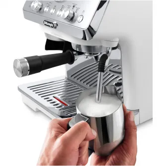 Espressor manual De'Longhi La Specialista Arte EC9155.W 0132126061, 1,5l, 15 bar, 1300w, alb