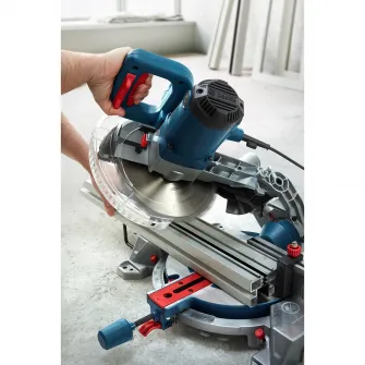 Fierastrau circular stationar Bosch Professional GCM 216, 1300 W, 216 mm diametru panza, 4800 RPM, 60 x 123 mm capacitate taiere 0°, panza fierastrau circular