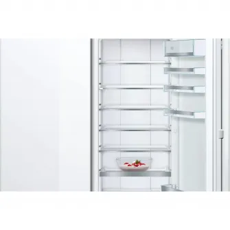 Включите холодильник с 1 Bosch KIF81PFE0 дверью, 289 л, класс E, FreshSense, регулируемое полку, суперкулирование, Vitafresh, H 177 см, серебро