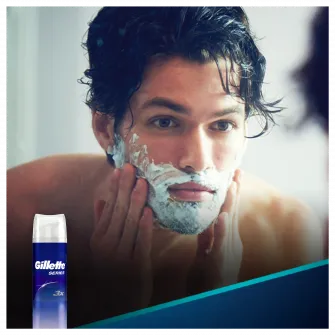 Gel de ras Gillette Sensitive, 240 ml