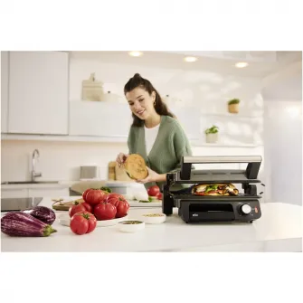 Gratar electric multifunctional Braun MultiGrill CG5033, 0X17900014, 2000 W, 3 moduri de gatire, temperatura maxima 230˚C, argintiu/negru