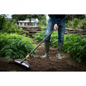 Grebla universala Fiskars Solid, latime lucru 41 cm, lungime totala 164 cm, greutate 600 g, 12 dinti, maner aluminiu, lama nivelare
