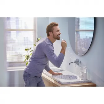Irigator bucal Philips Sonicare Power Flosser 7000 HX3911/40, tehnologie Quad Stream, 600 ml, 4 moduri de curatare, 10 niveluri de intensitate, 4 capete de curatare, toc de depozitare pentru capete, Alb