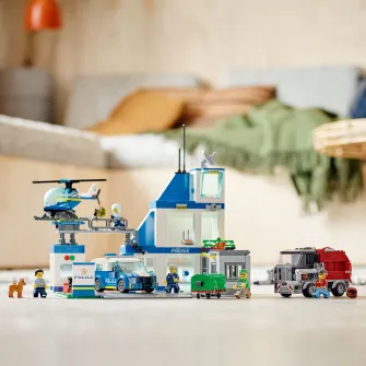 LEGO® City - Sectie de politie 60316, 668 piese