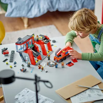 LEGO® City - Statie si camion de pompieri 60414, 843 piese