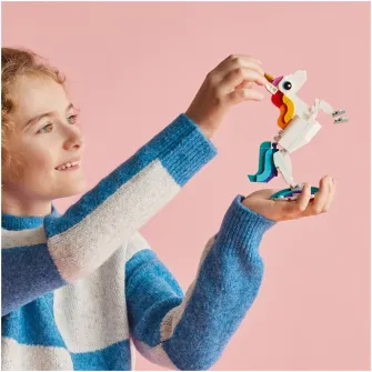 LEGO® Creator 3 in 1 - Unicorn magic 31140, 145 piese