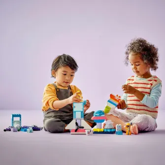 LEGO® DUPLO® - Aventura cu naveta spatiala​ 3 IN 1 10422, 58 piese
