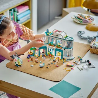 LEGO® Friends - Spitalul orasului Heartlake 42621, 1045 piese