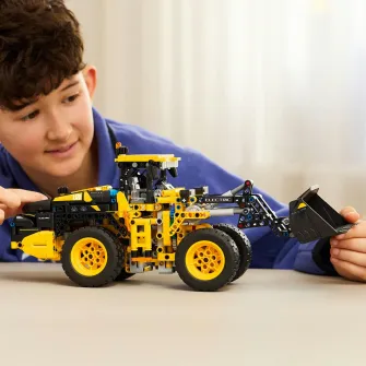 LEGO® Technic - Incarcator frontal Volvo L120 Electric 42209, 973 piese