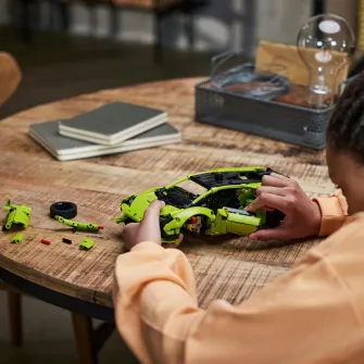 LEGO® Technic - Lamborghini Hurac?n Tecnica 42161, 806 piese