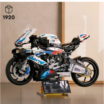 LEGO Technic - M 1000 RR 42130, 1920 piese