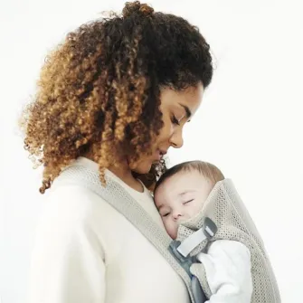Marsupiu anatomic Mini pentru bebelusi, cu pozitii multiple de purtare BabyBjorn Greige, Mesh