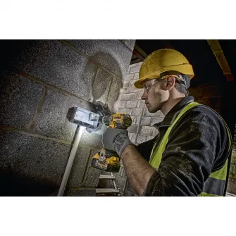 Masina compacta de gaurit cu percutie Dewalt DCD796P2-QW, motor fara perii, 18V XR Li-Ion 5,0Ah