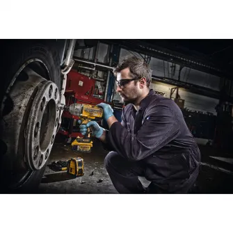 Masina de insurubat cu impact Dewalt DCF899P2-QW, cuplu ridicat, motor fara perii colectoare din seria XR de 18V