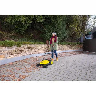 Masina de maturat manuala Karcher S4 Twin, 20 l recipient, 680 mm latime lucru, 2400 mВІ/h, maner ergonomic