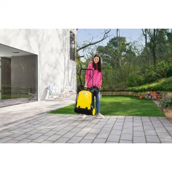 Masina de maturat manuala Karcher S4 Twin, 20 l recipient, 680 mm latime lucru, 2400 mВІ/h, maner ergonomic