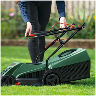 Masina de tuns gazon/iarba electrica Bosch EasyRotak 32-235, putere 1200 W, 32 cm latime taiere, 3 trepte de taiere, inaltime taiere 25 - 65 mm, sac colector 31 L