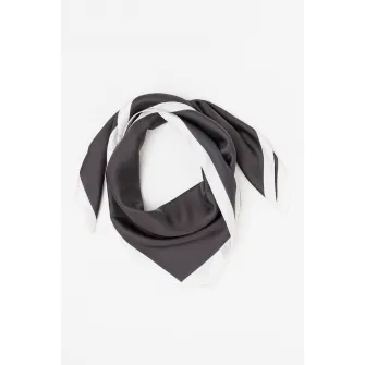 Moschino, Esarfa de matase cu logo, Negru, Alb murdar