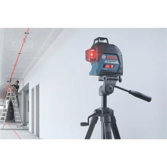 Nivela laser cu linii Bosch Professional GLL 3-80, 30 m, ± 0.2 mm/m precizie, clasa laser 2, IP 54 + 4 baterii (AA) + panou de vizare + valiza transport