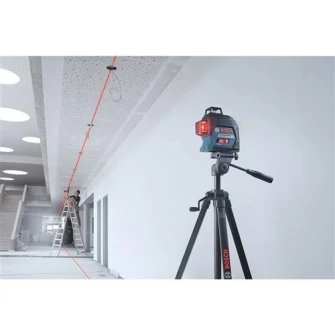 Nivela laser cu linii Bosch Professional GLL 3-80, 30 m, ± 0.2 mm/m precizie, clasa laser 2, IP 54 + 4 baterii (AA) + panou de vizare + valiza transport