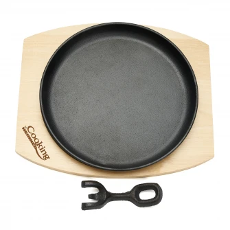 Platou servire rotund Cooking by Heinner, maner detasabil si baza din lemn, fonta, 22 cm