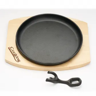 Platou servire rotund Cooking by Heinner, maner detasabil si baza din lemn, fonta, 22 cm