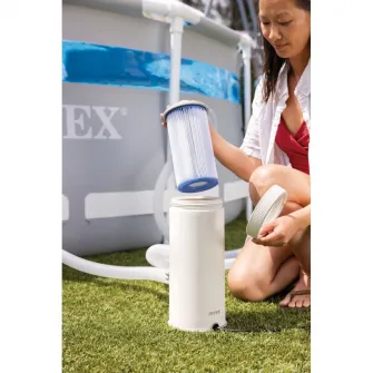 Pompa de filtru pentru piscina Hydro Aeration Intex 26638, capacitate filtrare 3785 l/h, potrivita pentru piscine cu cadru, cu diametrul de pana la 457 cm, filtru cartus compatibil de tip A