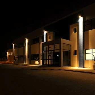 Proiector LED RGB inteligent V-TAC 5985, Bluetooth, 20W, 1400 lm, A++, lumina colorata si alba, Aluminiu, Negru