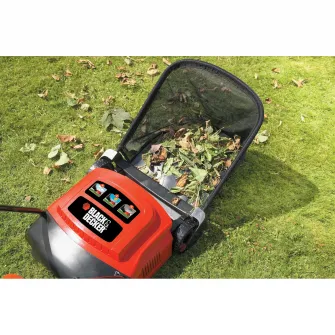 Scarificator electric pentru gazon Black & Decker GD300, putere 600 W, latime lucru 30 cm, 3 trepte de scarificare, cos colector 30 l