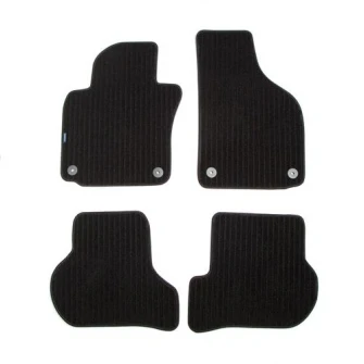 Комплект из 4 ковриков Petex для VW Golf V, Golf VI, Scirocco 2005-2013, черный