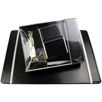 Set birou 9 piese imitatie piele: mapa birou(40*52 cm), suport stand 2 pixuri(include 2 pixuri aurii), suport instrumente de scris ,suport notes,suport documente, tavita documente, ceas ,cutit pentru corespondenta ,suport calendar, EVOffice
