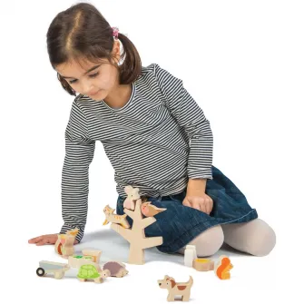 Set de joaca din lemn Tender Leaf Toys - Prietenii din gradina, 16 piese
