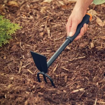 Set pentru plantat Fiskars Ergo 3 piese, plantator lat metalic, plantator ingust, sapaliga, maner ergonomic