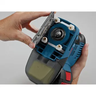 Slefuitor cu vibratii pe acumulator Bosch Professional 06019D0200, 18V, 22.000 vibratii/min, 115x140 dimensiune maxima lucru, perforator, hartie slefuire 120 granulatie, foaie abraziva C470, placa de baza, fara acumulator/incarcator