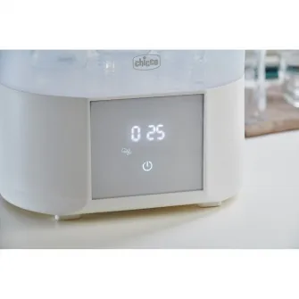 Sterilizator electric digital si uscator pentru biberoane si accesorii mici Chicco