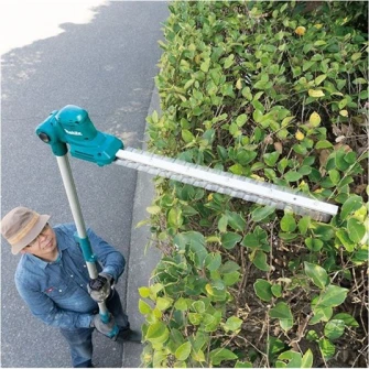 Trimmer/foarfeca de tuns gard viu la inaltime pe acumulator Makita DUN461WZ,18 V,lungime lama 46 cm,diametru maxim taiere 18 mm,tija telescopica, fara incarcator si acumulator in setul de livrare