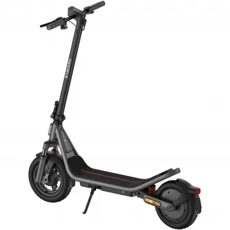 Trotineta electrica Xiaomi Electric Scooter 6, putere motor 400W, autonomie max. 45km, viteza maxima 25 Km/h, Greutate Max. 120kg, Roti 12